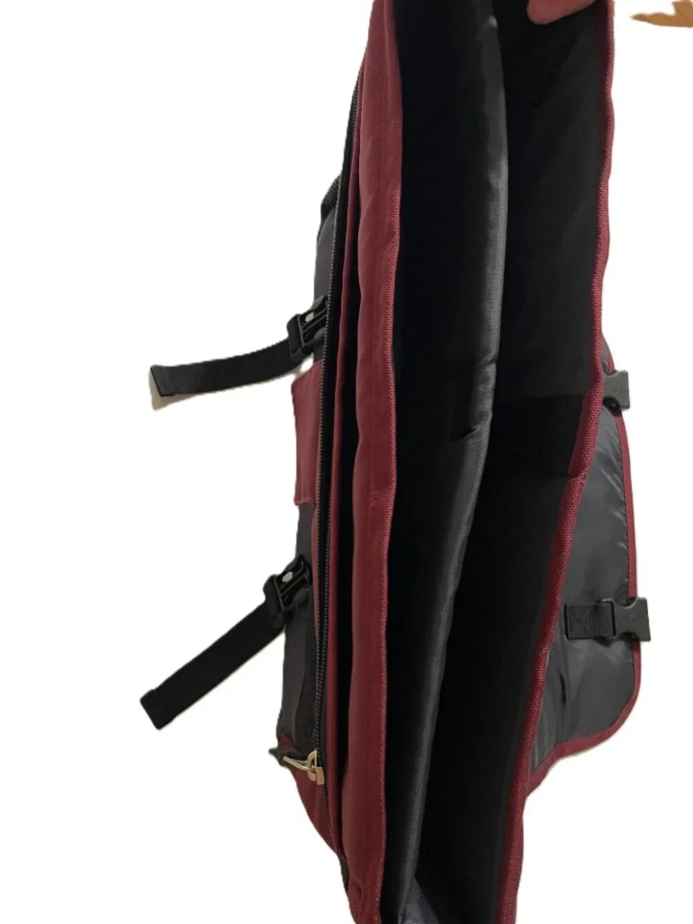 15 inch Eddie Bauer messenger bag, Marron, NWOT, Multiple Pockets, Nylon Strap